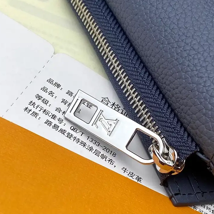 Fashionreps 2401YA0146 LV Bags 0715